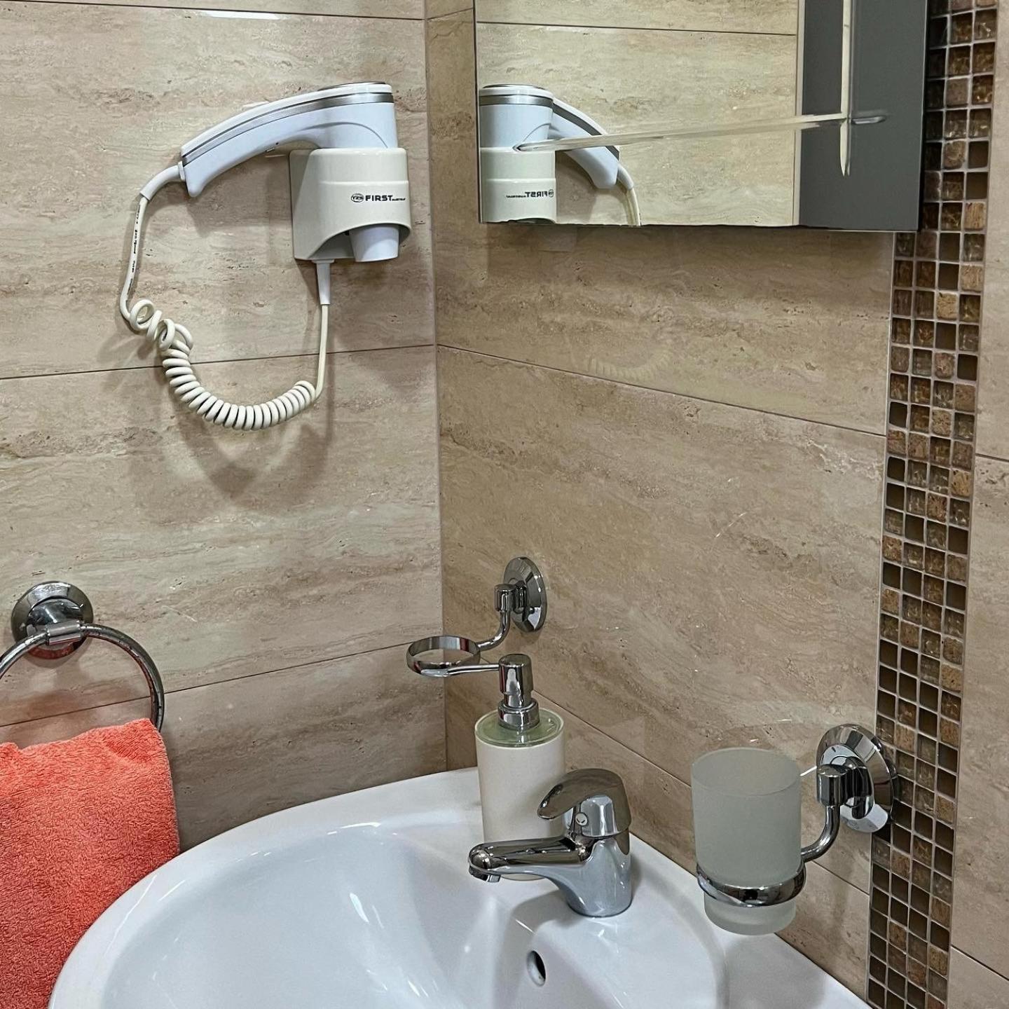 Apartmani Luksic Sutomore Ngoại thất bức ảnh