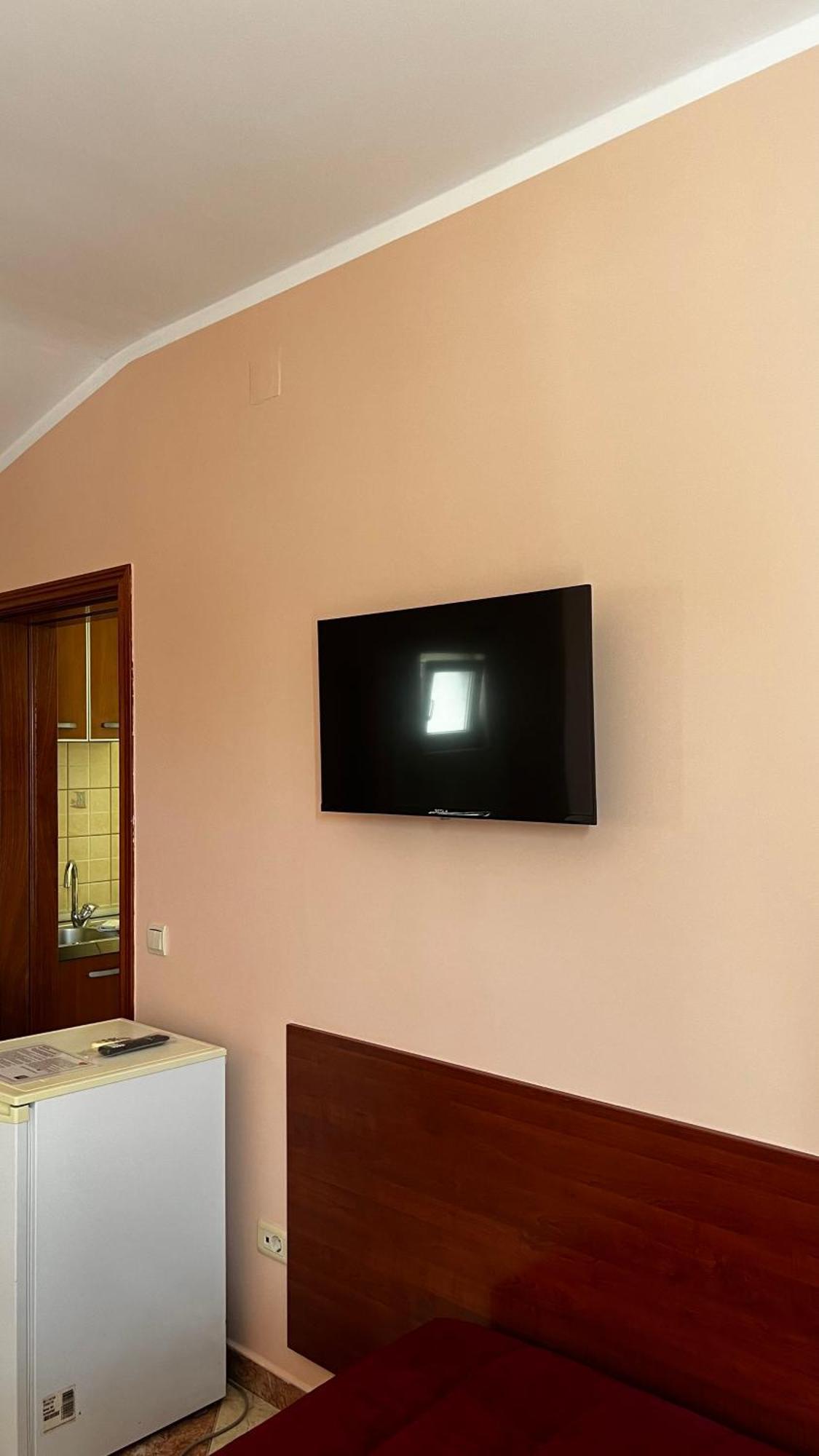 Apartmani Luksic Sutomore Ngoại thất bức ảnh