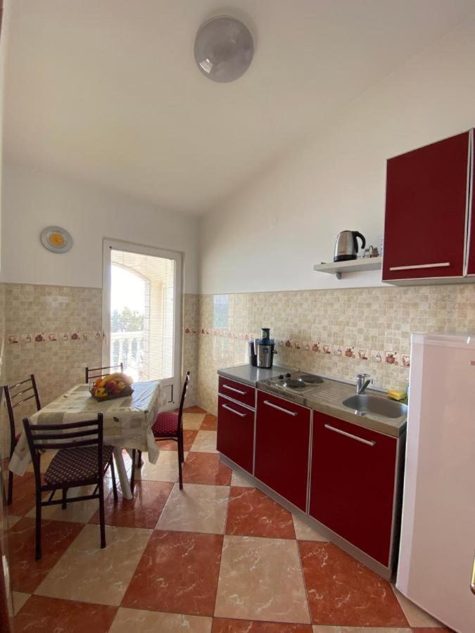 Apartmani Luksic Sutomore Ngoại thất bức ảnh